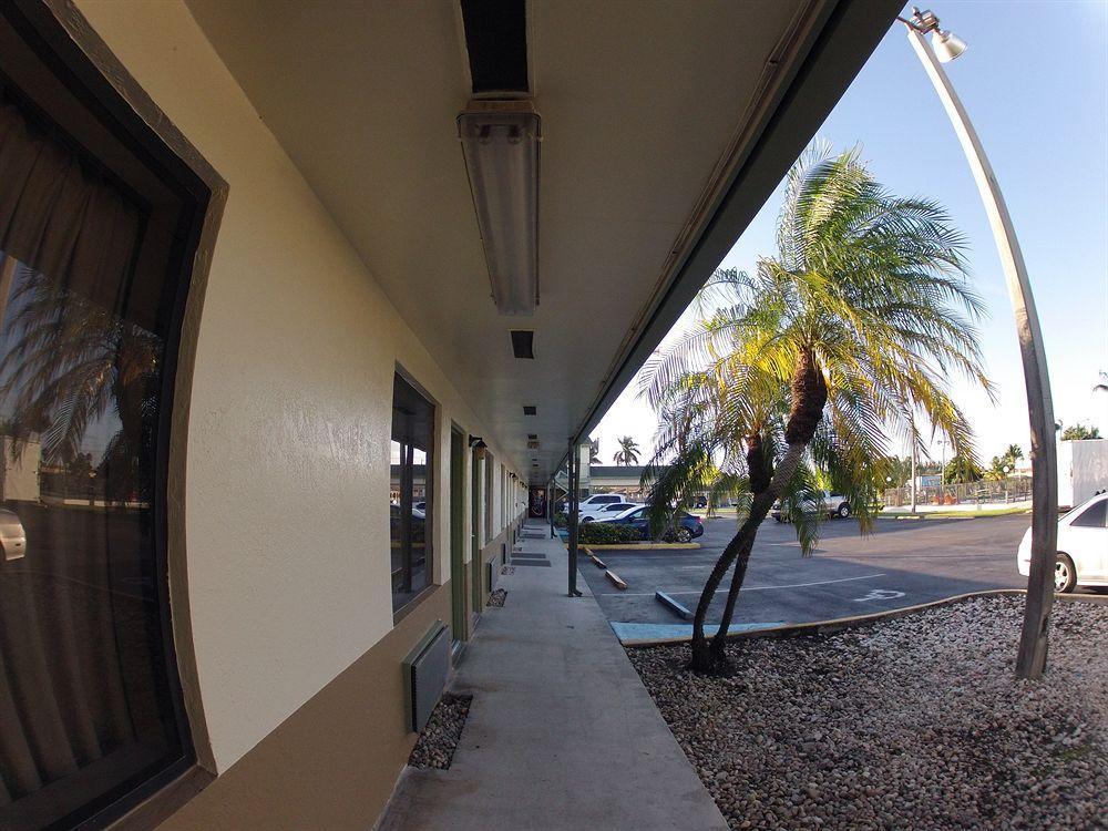 Budget Host Inn Florida City Exterior photo